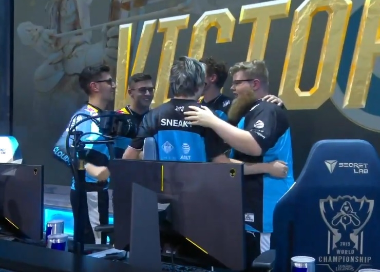 홍콩 애티튜드의 강력한 방어선을 뚫어낸 클라우드 나인(사진=생중계 화면 캡처).