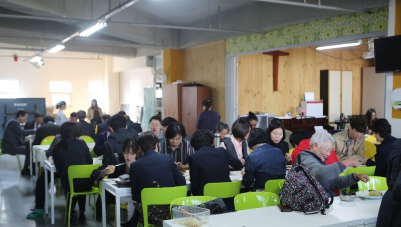 분당횃불교회, 독거노인과 이웃들에게 우리농산물 통해 음식 나눔 실천