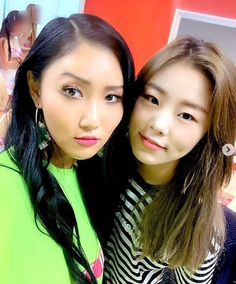 사진=마마무 공식 SNS