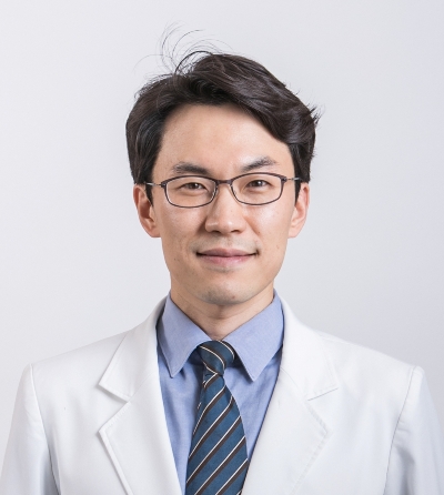 건국대병원 신현진 교수, 최소절개 안검내반 교정술 개발