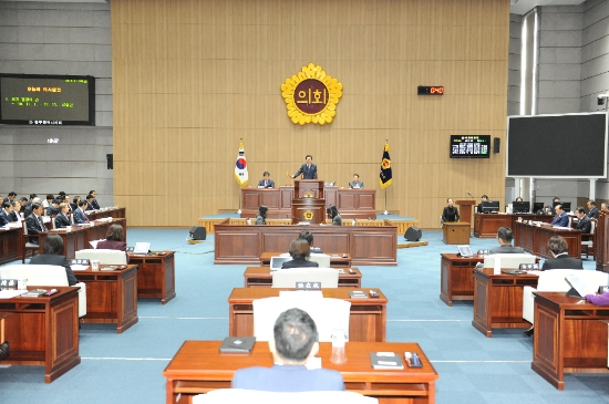 광주광역시의회(의장 김동찬)는 11월1일 오전10시 시의회 본회의장에서 제284회 제2차 정례회를 개회했다./사진=시의회