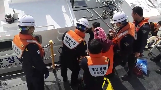 목포해경이 진도군 맹골도에서 응급환자가 발생해 긴급 이송했다./사진=목포해경