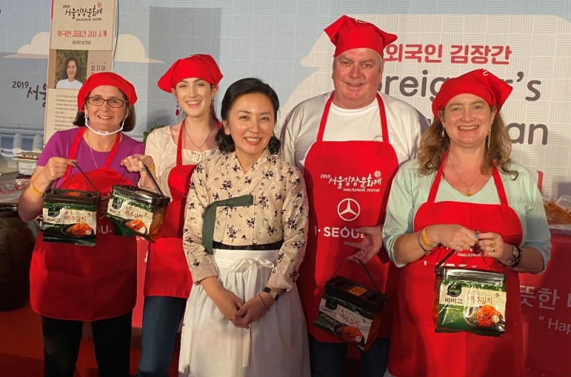 CJ제일제당 비비고, 외국인 김장체험 행사 진행
