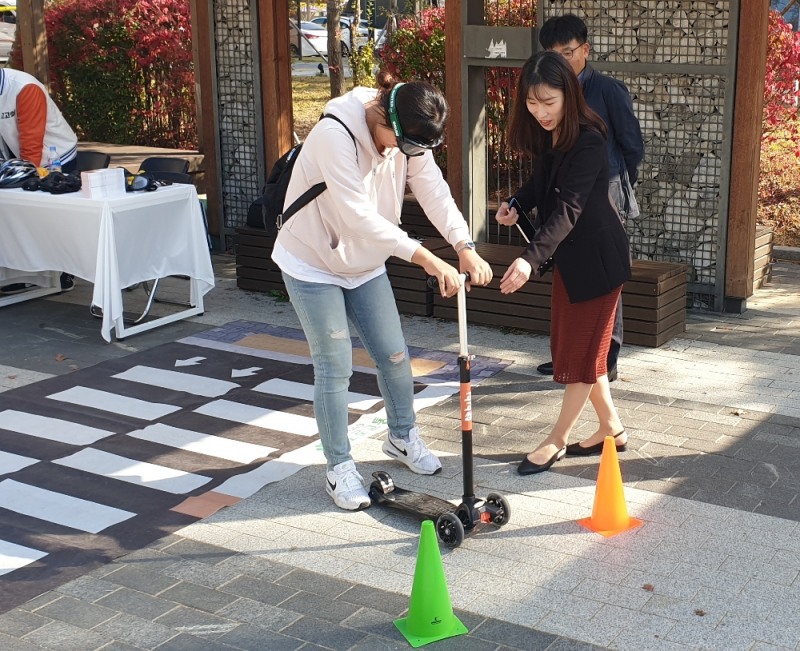 도로교통공단, 전동킥보드 안전체험 캠페인 실시