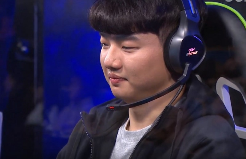 데모닉으로 슈퍼 플레이를 펼친 '닥쵸'.