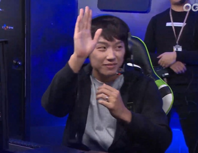 흑두루미의 승리를 이끈 '로복'(사진=생중계 화면 캡처).