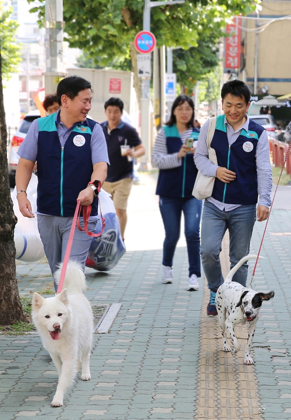GS리테일, 유기견 전문봉사단 'GS펫러버' 출범