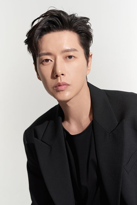 "선한 영향력" 박해진, 명예소방관 이어 행정안전부 장관상 표창 ‘영예’