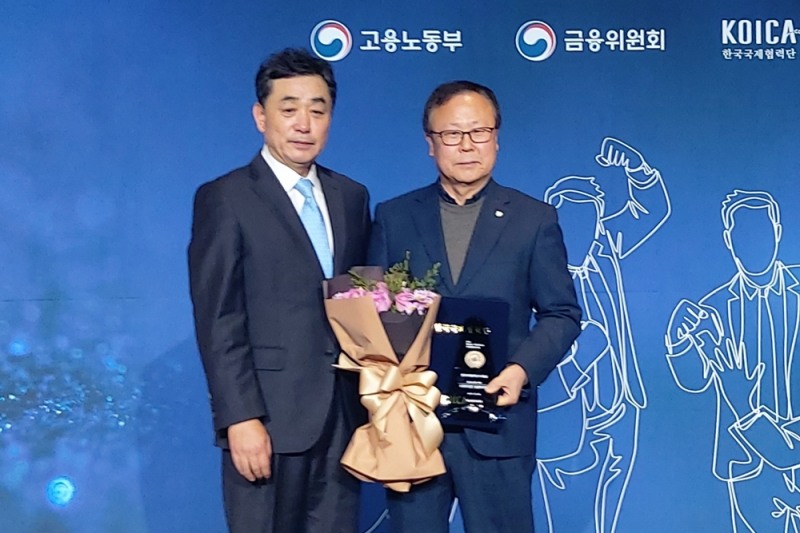 (왼쪽부터) 김상철 이투데이미디어 대표이사, 장량 밀알복지재단 사무처장
