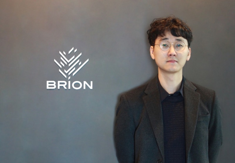 브리온블레이드, 최명원 감독이 맡는다