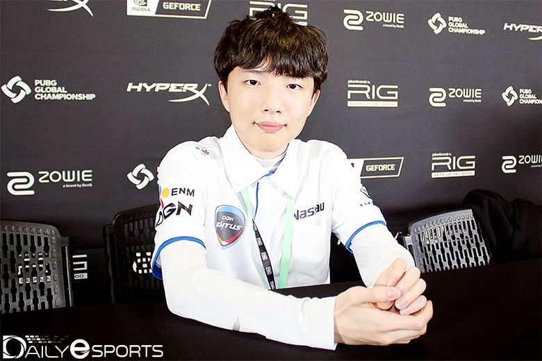 OGN 엔투스 에이스의 '미키' 김다현.