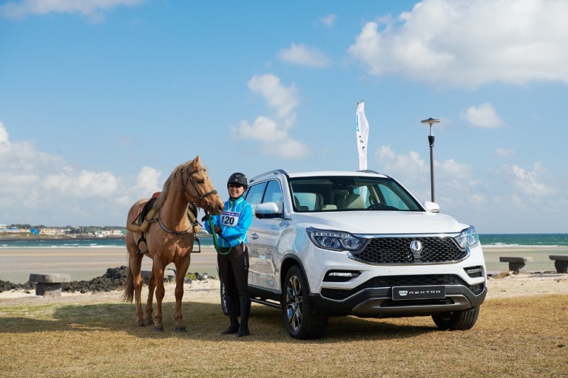 쌍용차, '2019 제주 풀뿌리 배럴 레이싱' 승마대회 후원