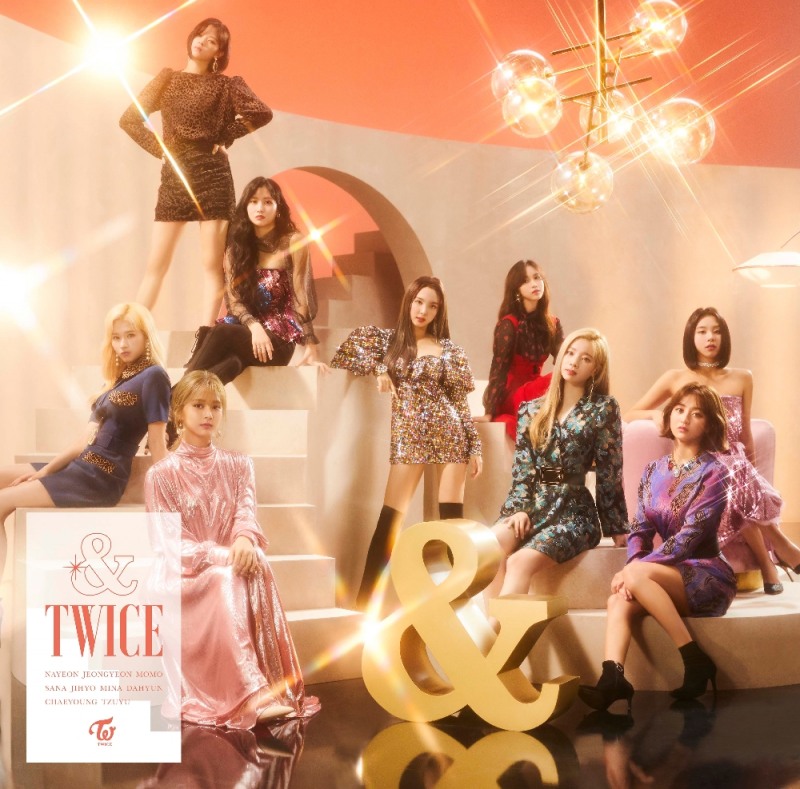 트와이스, 일본 새 앨범 '&TWICE' 오리콘 주간 앨범 랭킹 정상
