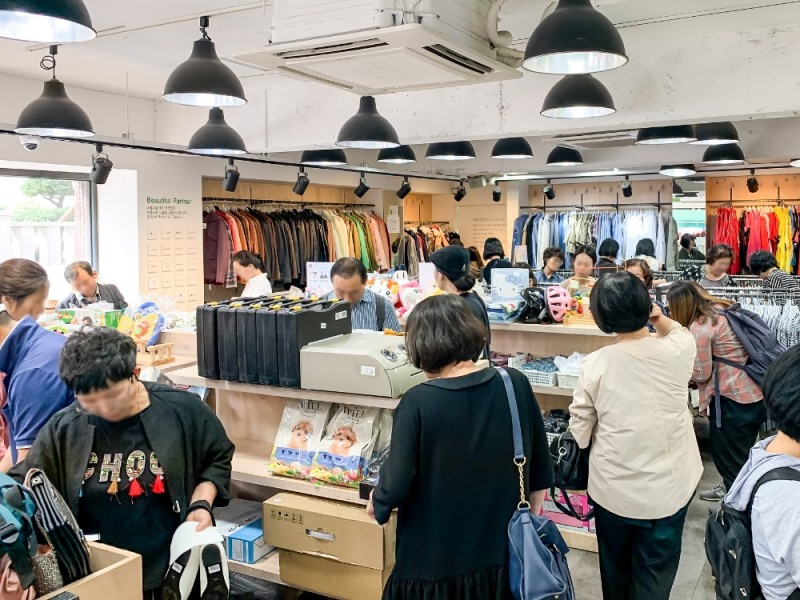 위메프, 리퍼데이 바자회... 연말 소외계층에 따뜻한 나눔