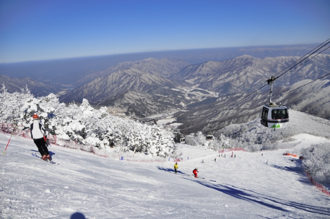 부영그룹 '무주덕유산리조트' 스키장 7일 개장…풍성한 이벤트 마련