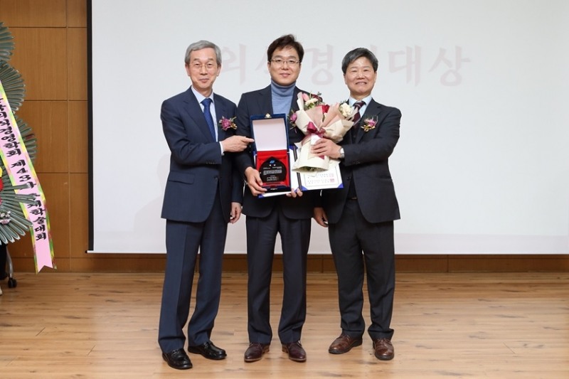 이연에프엔씨, 외식경영대상에서 프랜차이즈 기업 부문 대상 수상