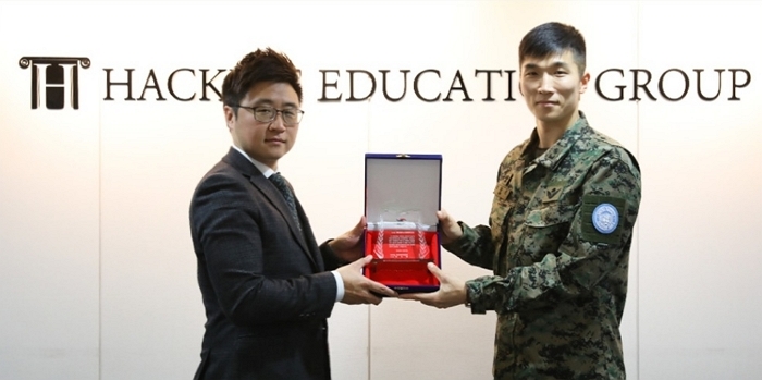 해커스 교육그룹, 레바논 한국군 평화유지단에 해커스 토익 교재 기부하며 학습지원 나서