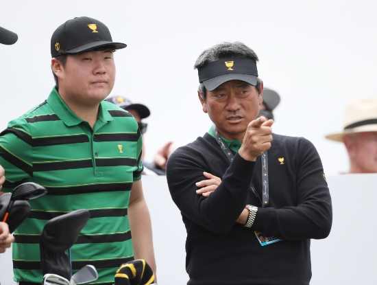 연습라운드를 치르고 있는 임성재와 최경주. 사진=KPGA제공