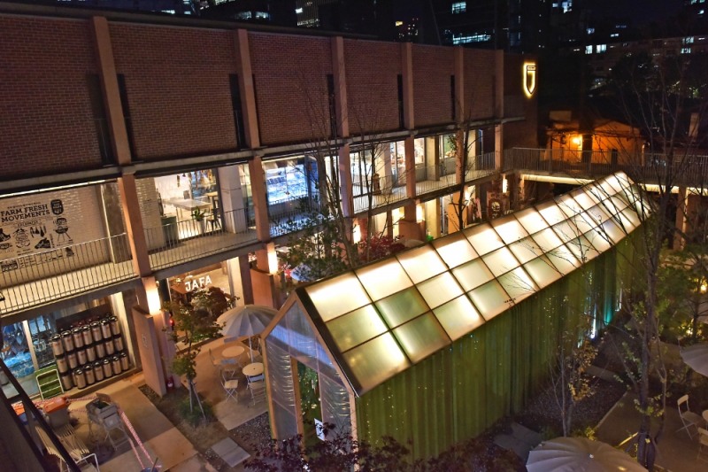 적막했던 공장 단지, 핫한 플레이스로의 변신 ‘성수 카페 투어’