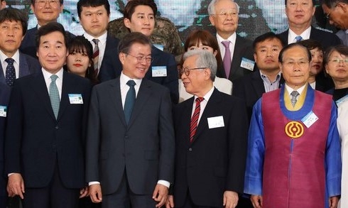 文대통령, 오늘 3·1운동·임정수립 100주년委 초청 격려 오찬