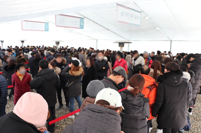 힐스테이트 푸르지오 수원 집객 모습