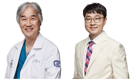 (좌측부터_비뇨의학과 김세웅, 배웅진 교수)