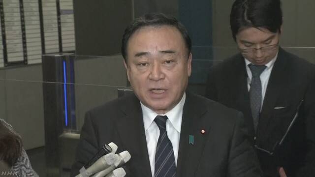가지야마 히로시 일본 경제산업상이 16일 한일 수출관리 정책관리 대화 결과에 대해 취재진에 밝히고 있다.