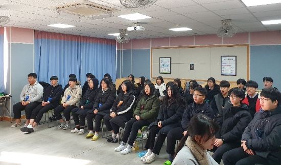 광주 금호중앙중학교가 신교가 연습을 하고 있다./사진=시교육청