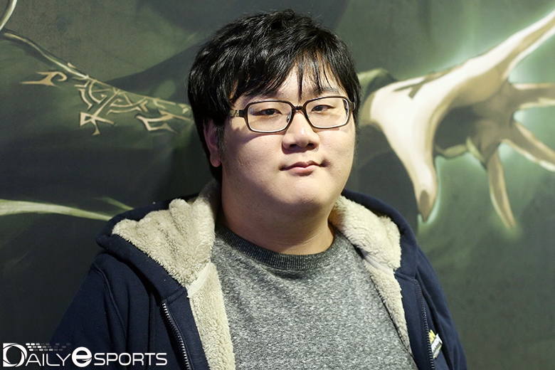 카르마의 '1412' 유형민.