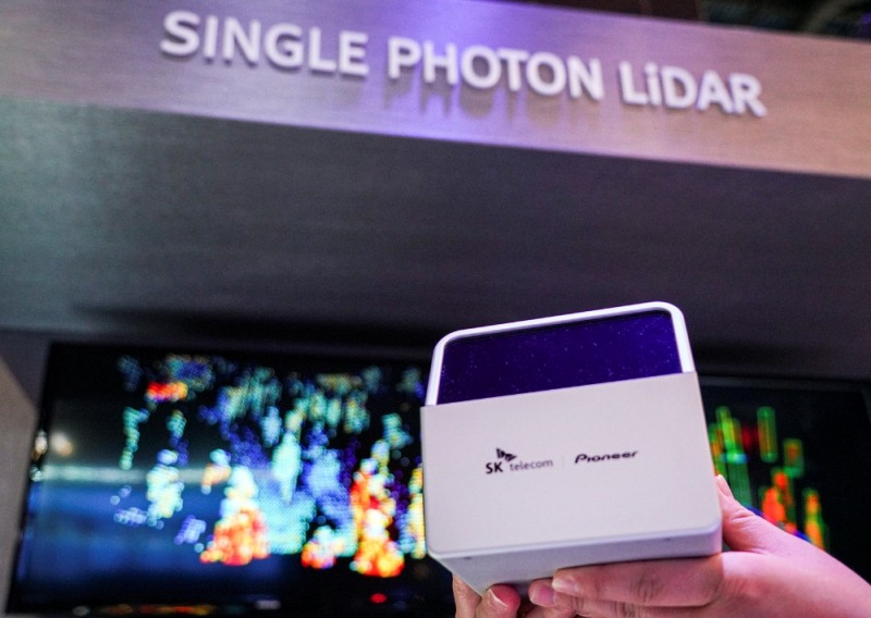SK텔레콤과 파이오니아 스마트 센싱 이노베이션즈(이하 PSSI)는 이번 CES 2020에서 양사의 핵심 기술을 접목한 ‘차세대 Single Photon LiDAR(단일 광자 라이다)’ 시제품을 공개했다./사진=SK텔레콤 제공