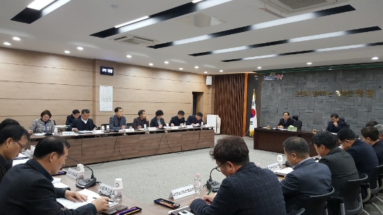 김준성 영광군수는 지난 8일 2021년도 국비 반영 요청 건의를 위한 국고건의사업 발굴 보고회를 개최했다./사진=영광군