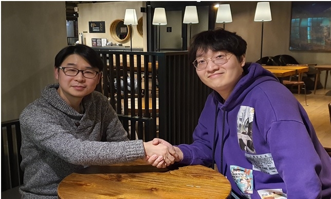 ESC 송성창 대표(왼쪽)과 서라벌 게이밍 이상호 단장이 함께 하기로 뜻을 모았다(사진=ESC 제공).