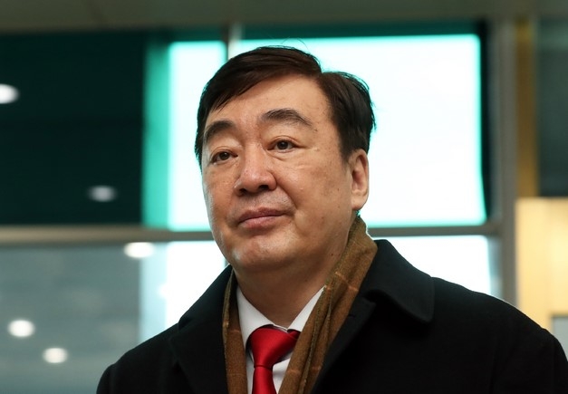 싱하이밍 신임 주한중국대사가 신임장 사본을 제출하기 위해 지난달 31일 오전 서울 종로구 외교부 청사로 들어서고 있다.