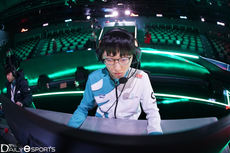 담원의 톱 라이너 '너구리' 장하권.