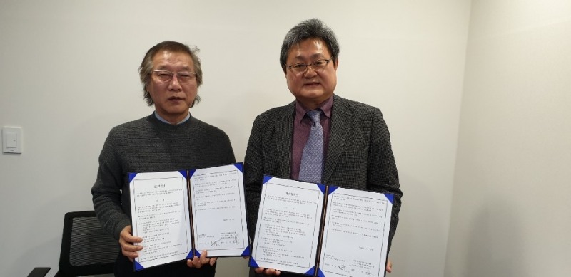 사진=마니아리포트 이영만 대표, 한국사회인골프협회 김용업 회장