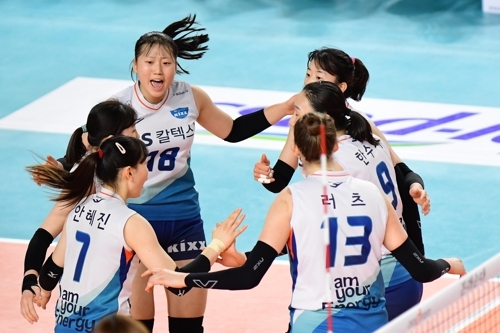 승리에 환호하는 GS 칼텍스<사진 KOVO 제공>