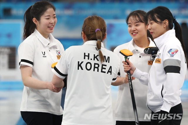 춘천시청의 여자컬링팀인 '팀 민지'