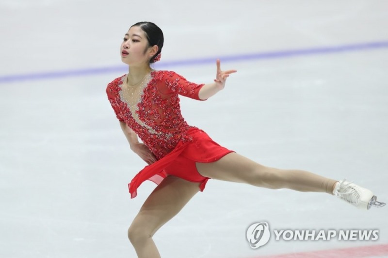 연기 펼치는 이해인21일 의정부실내빙상장에서 열린 제101회 전국동계체육대회 피겨 여자 16세 이하 싱글A조 경기에서 한강중학교 이해인이 연기를 펼치고 있다. 〈사진 연합뉴스〉