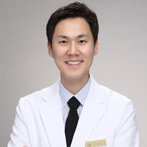 모두가원하는치과 김민건원장