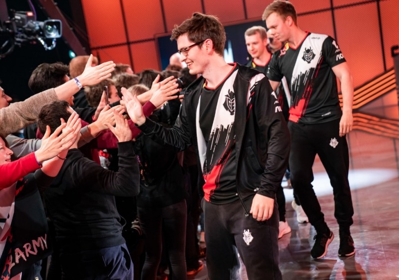 프나틱을 꺾고 단독 1위에 오른 G2 e스포츠(사진=라이엇 게임즈 제공).