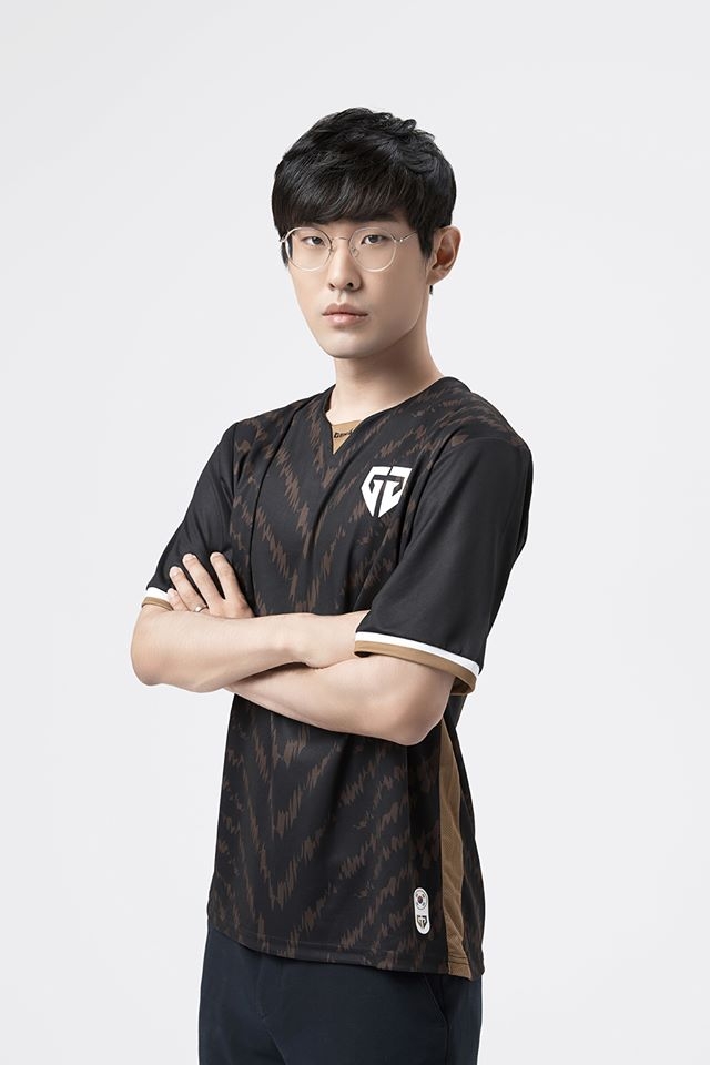 '앰비션' 강찬용 "의료진 방호복 지원에 써달라" 1,000만 원 기부