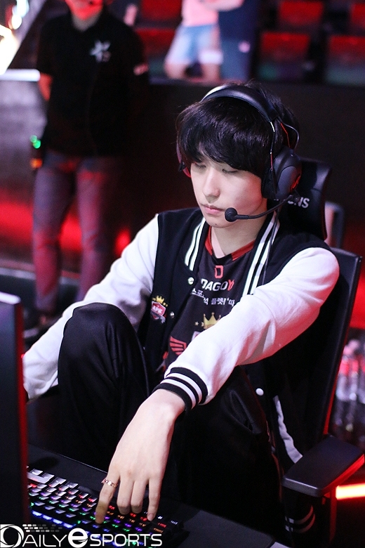 미드 라이너 '커버' 김주언.