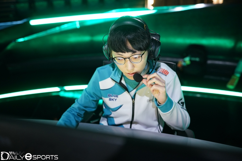 담원 게이밍의 톱 라이너 '너구리' 장하권.