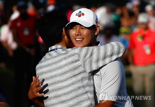 김시우가 지난 2017년 PGA투어 플레이어스 챔피언십에서 우승한 뒤 기뻐하는 모습. 사진=연합뉴스