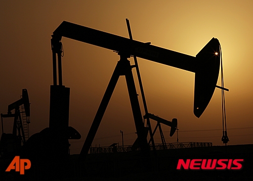 국제유가, 30달러 밑으로 급반락...WTI 9.6%↓ 브렌트 11.2%↓