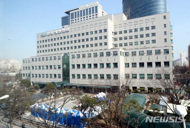 코로나19 집단감염이 발생한 분당제생병원.