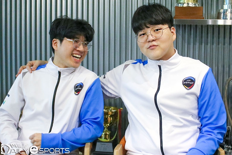 '언더' 박성찬(왼쪽)과 '성장' 성장환.