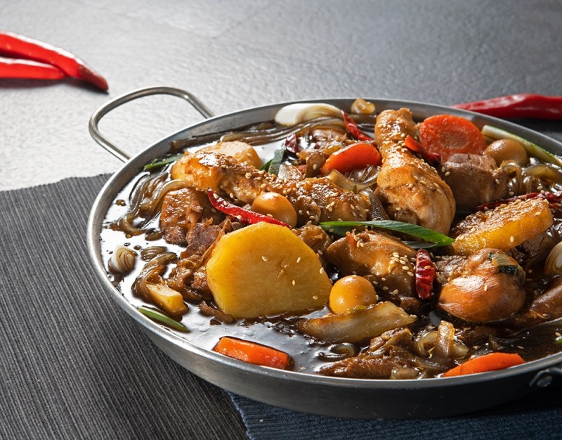 찜닭의 화려한 변신…오색만찬 수비드공법 ‘오봉찜닭’ 론칭