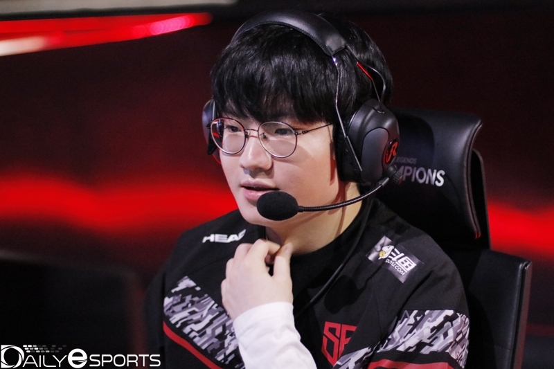 아펠리오스로 화력쇼를 펼친 샌드박스 게이밍의 '루트' 문검수.