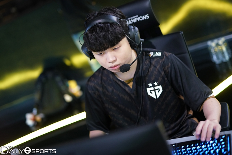 젠지 e스포츠의 미드 라이너 '비디디' 곽보성.